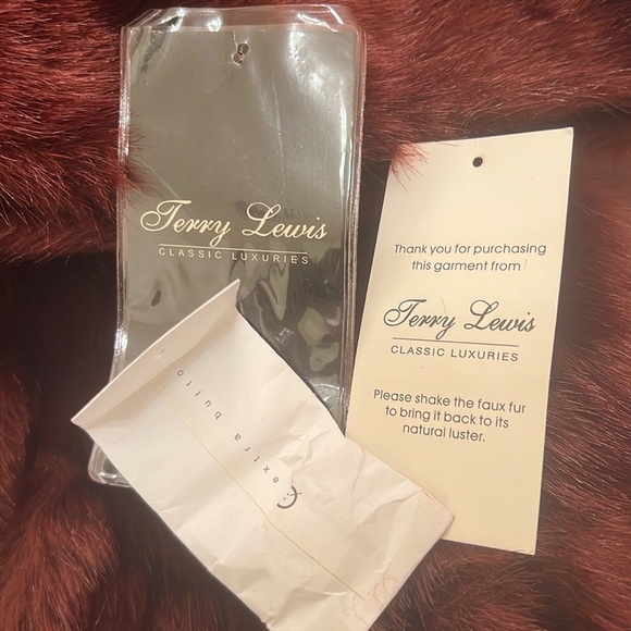 Terry Lewis Classic Luxuries Burgundy Faux Fur; Plush, Rich & real looking fur. - Picture 12 of 12